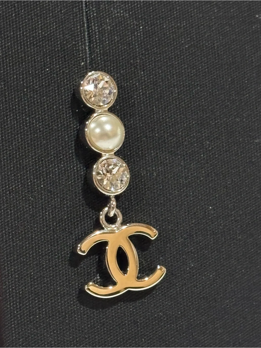 CHANEL White Pearl and Silver CC Drop Earrings